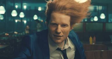 Ed Sheeran lanza su temazo 'Shivers' con un videoclip muy colorido y lleno de marcha