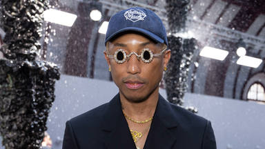 Vaya reunión: Pharrell Williams, Rauw Alejandro y Swae Lee en el videoclip de 'Airplane Tickets'