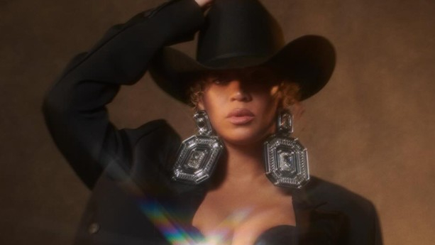 Beyoncé en una imagen de ese 'Texas Hold' que ha generado controversia en el universo 'country'
