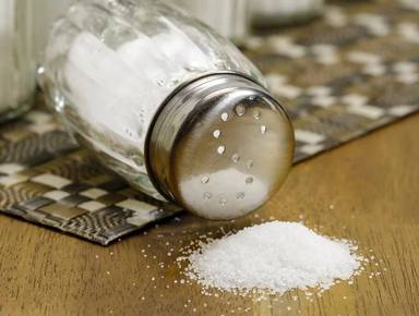 El truco infalible para aprender a salvar tu comida si te has pasado con la sal