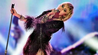Miley Cyrus se sincera con el público tras sufrir un ataque de nervios: "Estoy volviendo a acostumbrarme"