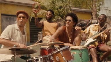 Bruno Mars y Anderson .Paak lanzan 'Skate', el nuevo adelanto de su esperado disco