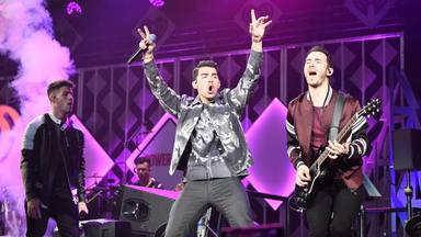 Escucha el nuevo temazo de Jonas Brothers What A Man Gotta Do