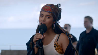 Camila Cabello se luce en los 'Tiny Desk Concerts' tras cantar 'La Buena Vida' en inglés por primera vez