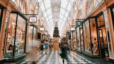 ¿Cómo ahorrar dinero en las compras navideñas?