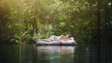 Las cinco claves imprescindibles para dormir mejor en verano sin aire acondicionado