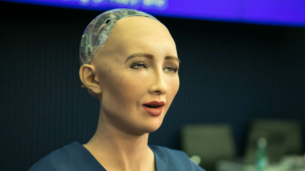 Sophia, el robot que se desarrollará en masa para combatir el Covid-19, y otras curiosidades de la tecnología