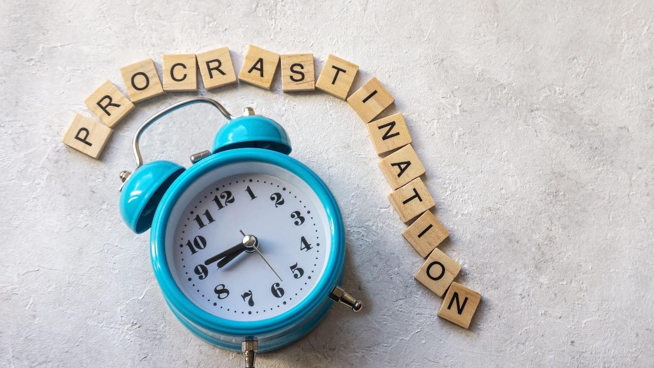 Qué es la regla de los dos minutos y cuál es la clave para frenar la procrastinación