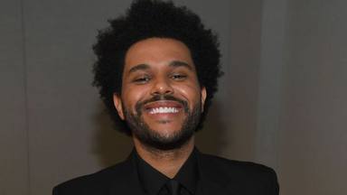 The Weeknd revoluciona las redes tras decir adiós a su pelo afro y atreverse con un cambio de look radical