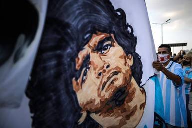 Así han sido las muestras de cariño a lo largo de todo el mundo para dar el último adiós a Maradona