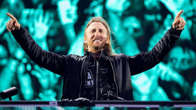 David Guetta lanza su poderoso remix del éxito de BTS & Coldplay 'My Universe’