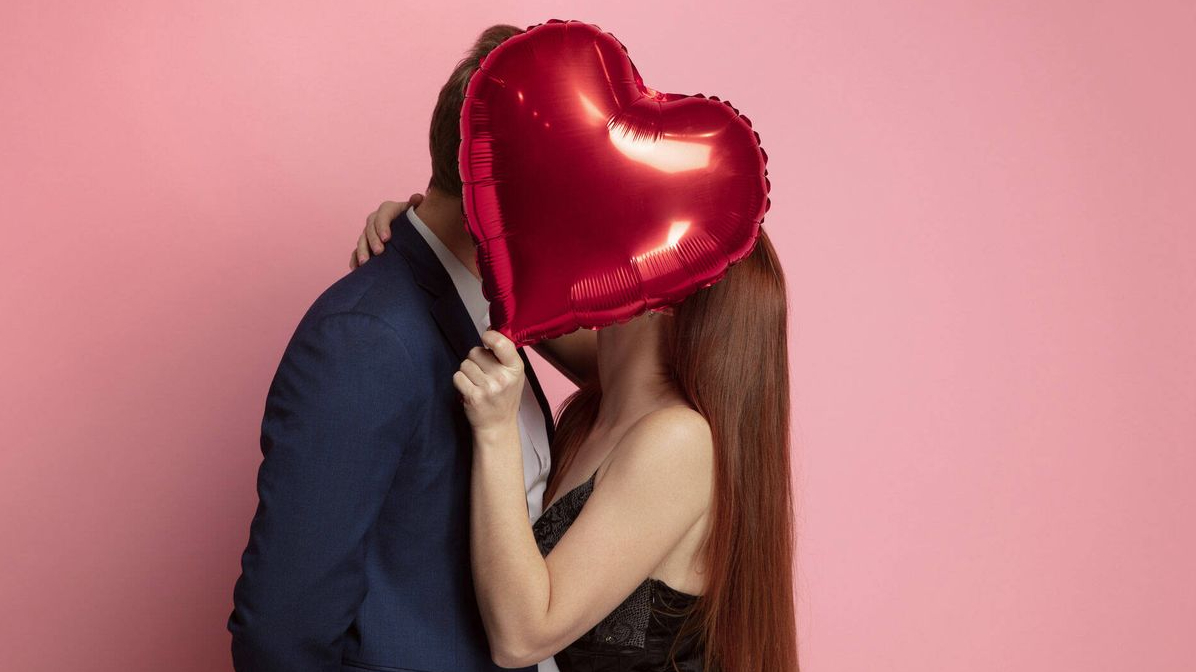 Las verdades poco románticas del Día de San Valentín que probablemente no conocías